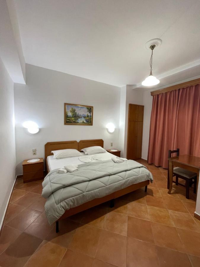 Hotel Rai Saranda Extérieur photo