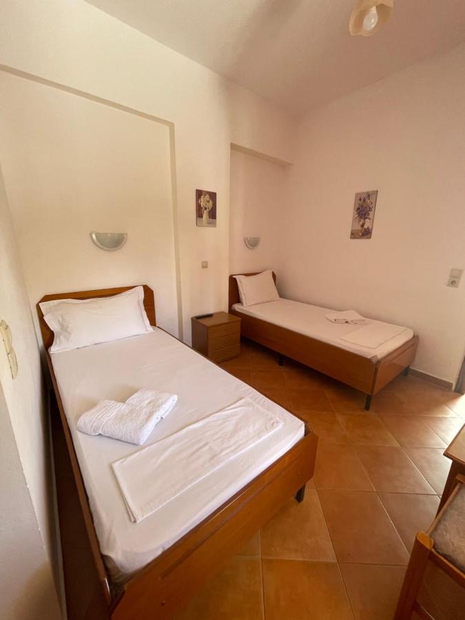 Hotel Rai Saranda Extérieur photo
