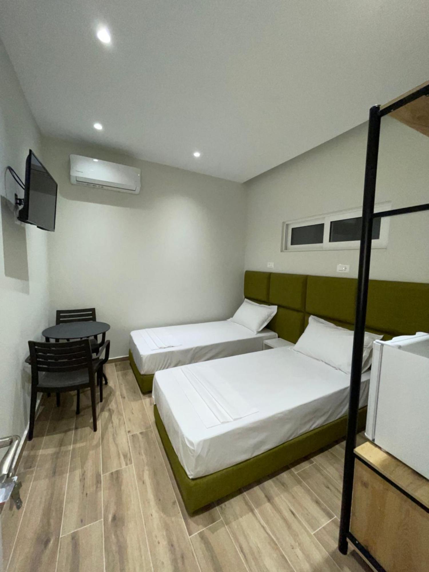 Hotel Rai Saranda Extérieur photo